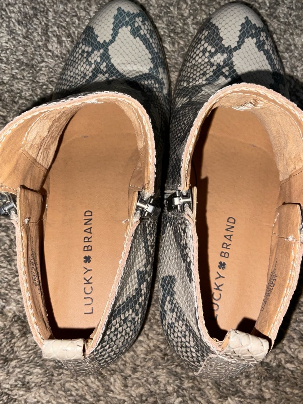 Lucky Brand Basel Snake-Print Ankle Booties in Beige and Gray 8M - Picture 6 of 8